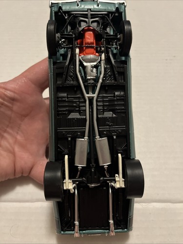 1969 Dodge Charger R/T Built Plastic Model By Revell Monogram 1997 Custom 1/25 - Picture 10 of 17