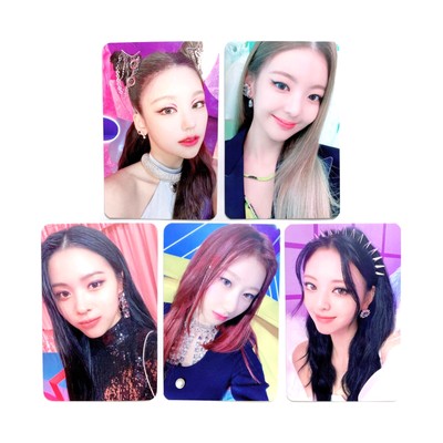 ITZY Official Photocard - Album CRAZY IN LOVE Mecima Indonesia 