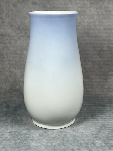 Vintage Danish Ceramic Bing & Grondahl Baluster Ship Vase (ref 1302-6211) - Picture 3 of 11