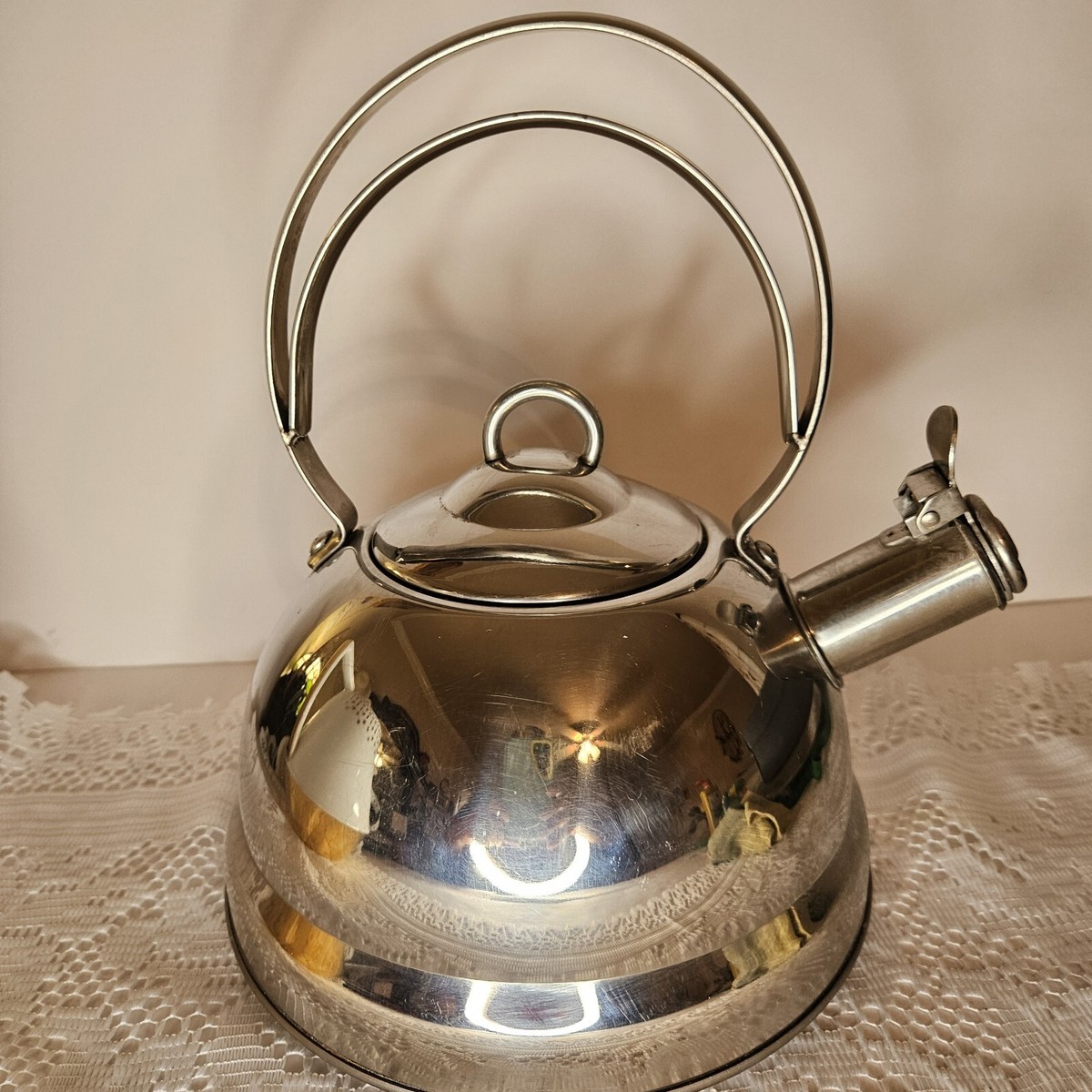 SWISS PRO STAINLESS WHISTLING STOVETOP TEA KETTLE 2QT