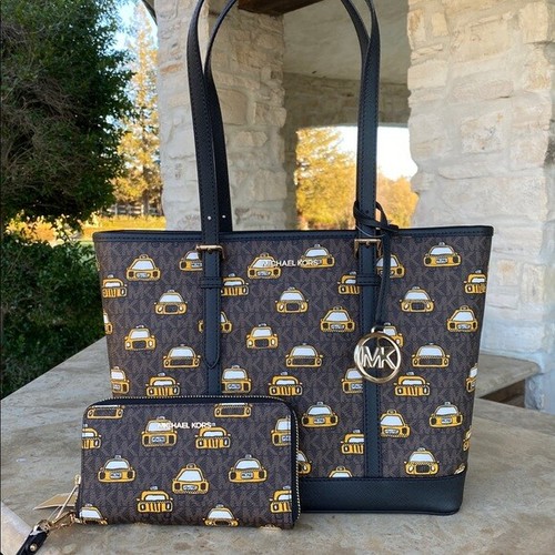 NWT MICHAEL KORS JST SM TZ SHOUDER TAXI NYC SIGNATURE TOTE/ ZIP WALLET OPTIONS - Picture 16 of 29