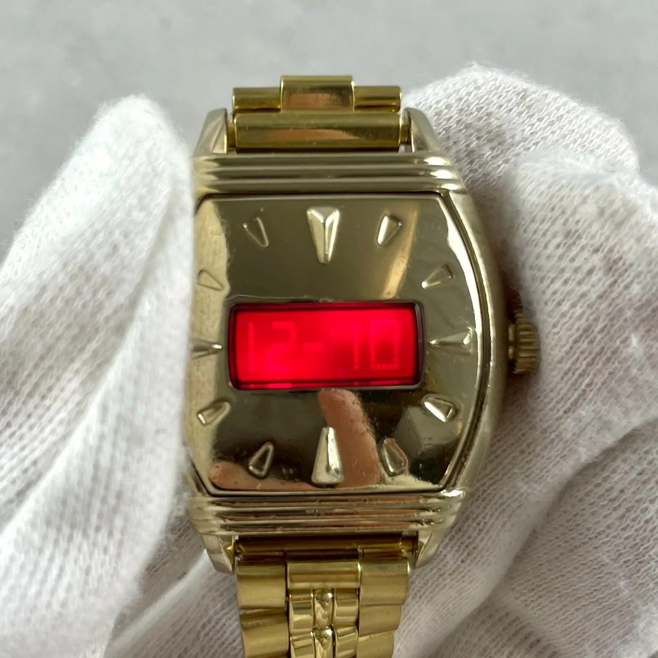 Extremely rare SEIKO LE VENT Minako Yokomori L600-4000 watch, vintage, antique image 4