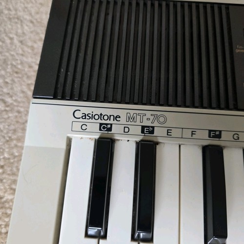 Casiotone Casio MT-70 Sintetizzatore Tastiera Pianoforte 49 Tasti Testato Funzionante - Foto 5 di 12
