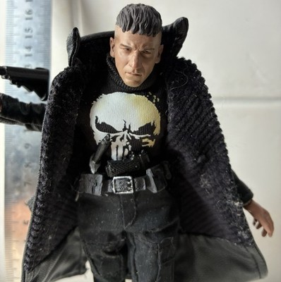 Marvel Legends Punisher + custom painted head 1/2 Spider-Man Movie Jon Bernthal
