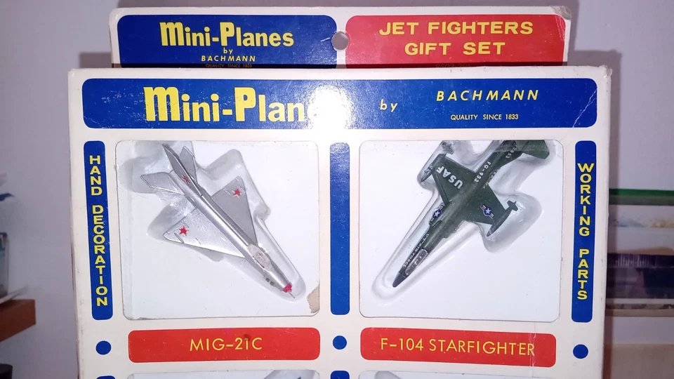 Mini-Planes: "Jet Fighters Gift Set". Set Da 6 Jet. By Bachmann, Since 1833. - Immagine 2 di 4