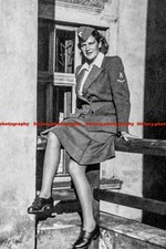 F013898 Bundeswehr Frau