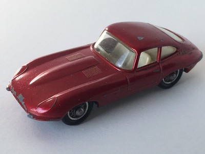 Matchbox Lesney 1962-67 1-75 ''E'' Type Jaguar 32 England