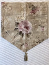 Croscill "Concerto"  Amethyst Floral  Lined  Ascot Valance  23”x 38”  EXCELLENT