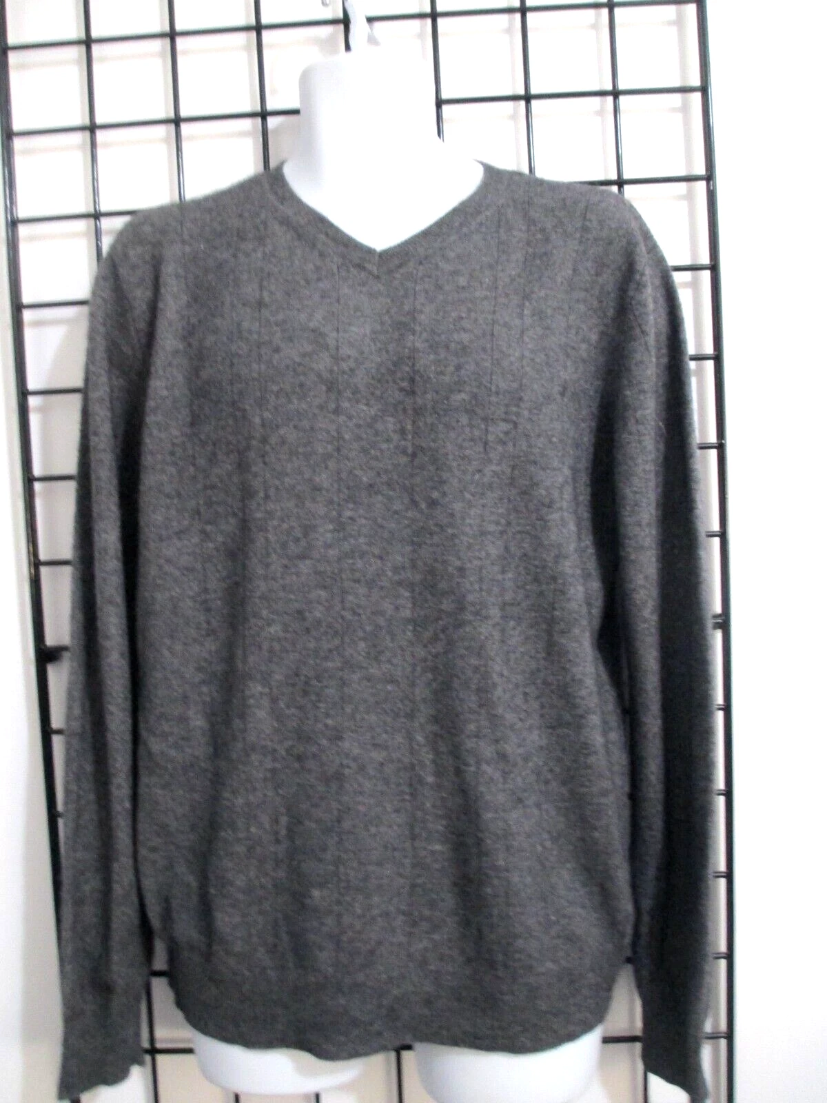APT 9 🔥 MENS LARGE==GRAY / V-NECK / CASHMERE SWEATER