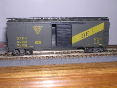 ATHEARN #????  G.A.E.X. ''Damage Free'' 40' AAR Box Car #100702 Built-up H.O. 1/87