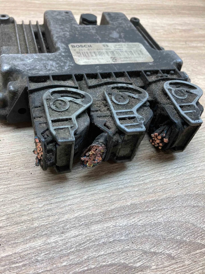 23710 AW38A 0281011644 Engine control unit/module ECU Fits for Nissan Primera - Image 4 of 4