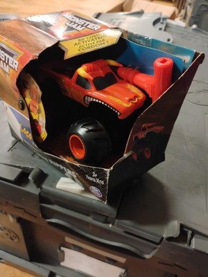 Spin Master Monster Jam Rev N' Spin Monster Truck  El Toro Loco R-5