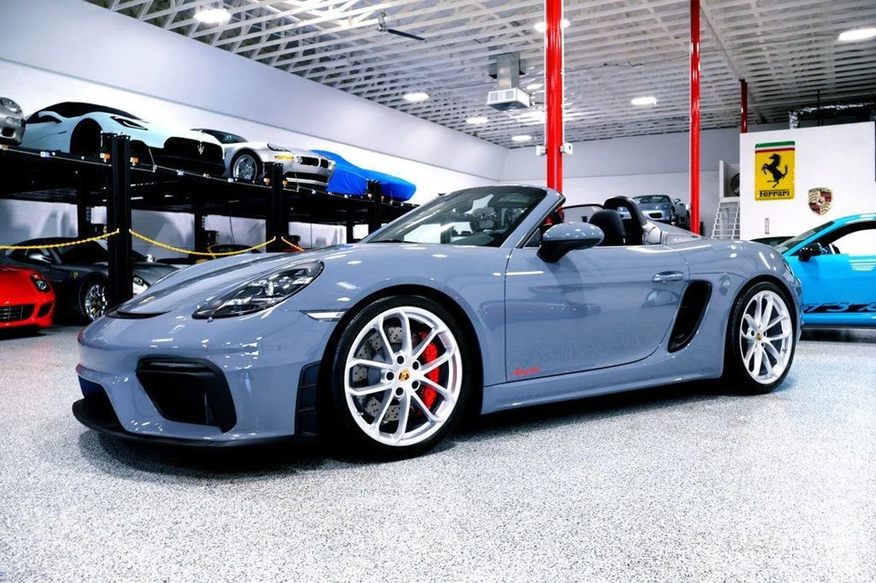 2023 Porsche 718 SPYDER Manual ARCTIC GREY...890 Miles...Rare 6sp Manual - Image 2 of 4