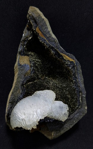 Ep stilbite ball on green gulgolite chalcedony matric natural mineral specimen - Picture 2 of 6