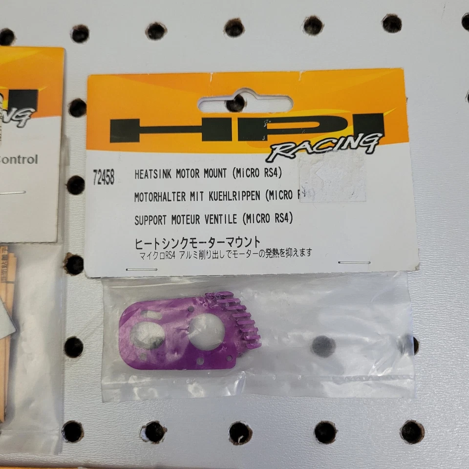 HPI Racing ~ Micro RS4 ~ 5 Item Parts Lot ~ Connector Holder, Heatsink, Plug NIP - Image 3 of 4