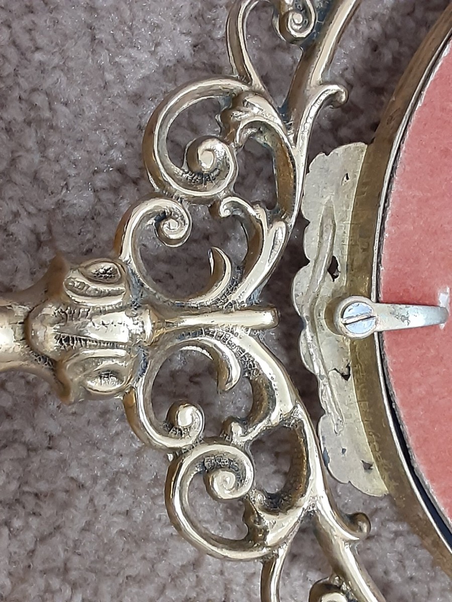 Antique/Vintage Made In Italy Brass Oval Detailed Mirror Antique/Vintage Made In Italy Brass Oval Detailed Mirror