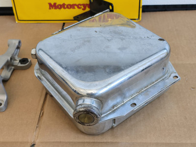 HARLEY DAVIDSON IRONHEAD SPORTSTER 1970-78 XLCH LUNCH BOX OIL TANK