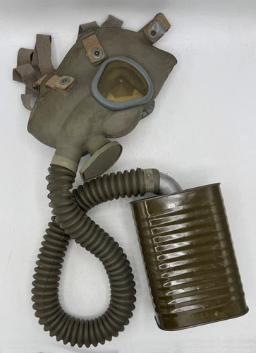 Vintage WW2 era US Army M2A2 Service Gas Mask Respirator Field Gear Military