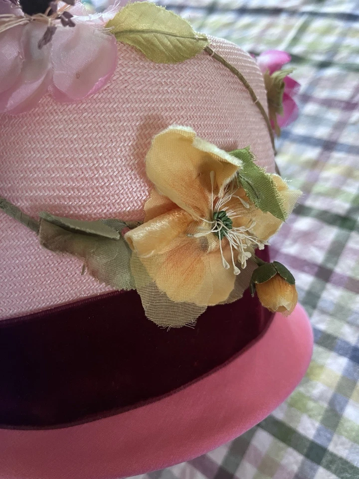 Chapéu floral Lucy Ames artesanal vintage caixa de pílulas rosa e borgonha - Imagem 4 de 4