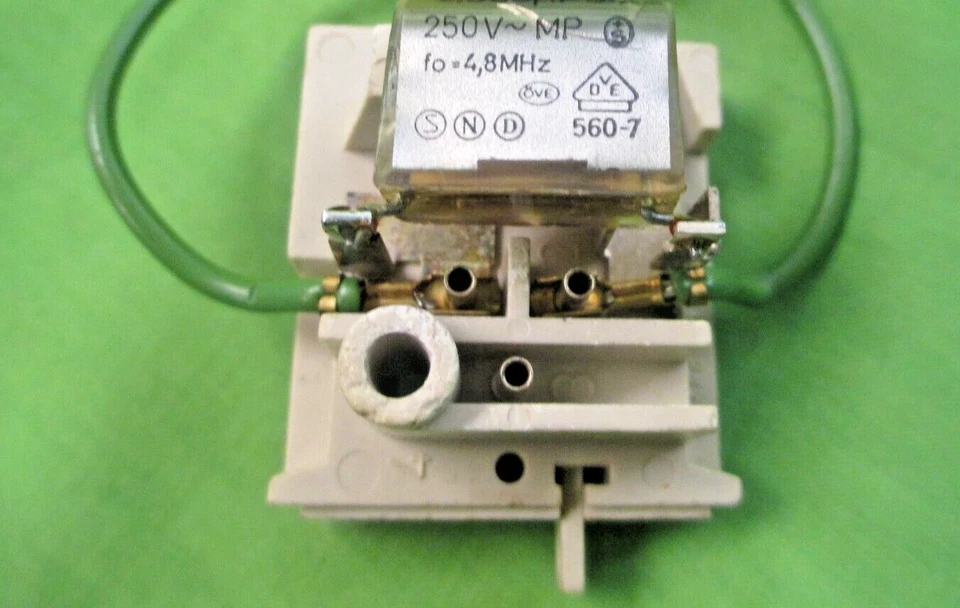 DUAL TURNTABLE  1229 Q   AC SWITCH WITH POP CAPACITOR & LINE CORD TERMINAL BLOCK - Image 2 of 4