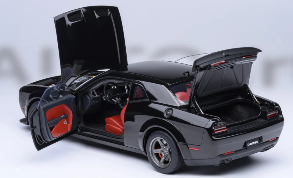 Dodge Challenger SRT JAILBREAK Black 1/18 - 71765 AUTOART - Photo 3/4