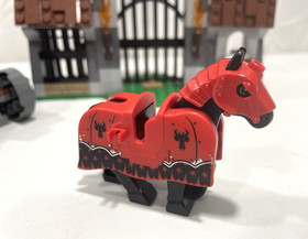 LEGO 70402 The Gatehouse Raid 100% with Manual, no box - 2013