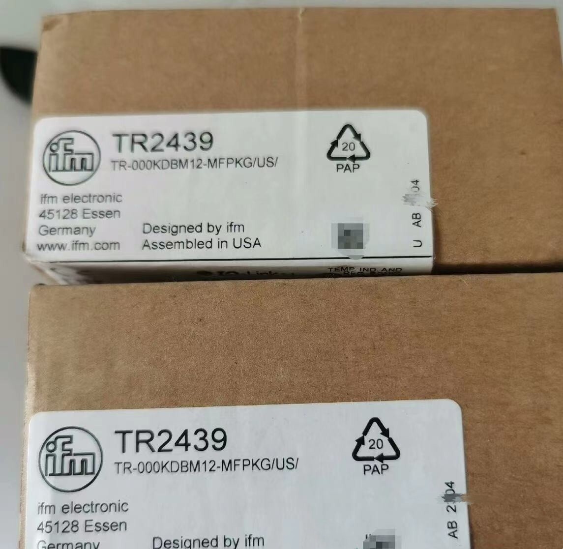 New 1PC IFM TR2439 Temperature Sensor Expedited Shipping *yt