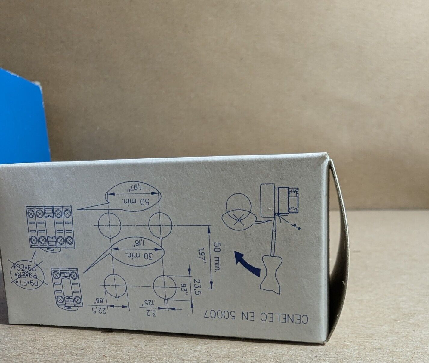 (New In Box) GE POWER P9XLRD Red Pilot Light CEMA