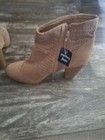 Foto 12 di 15