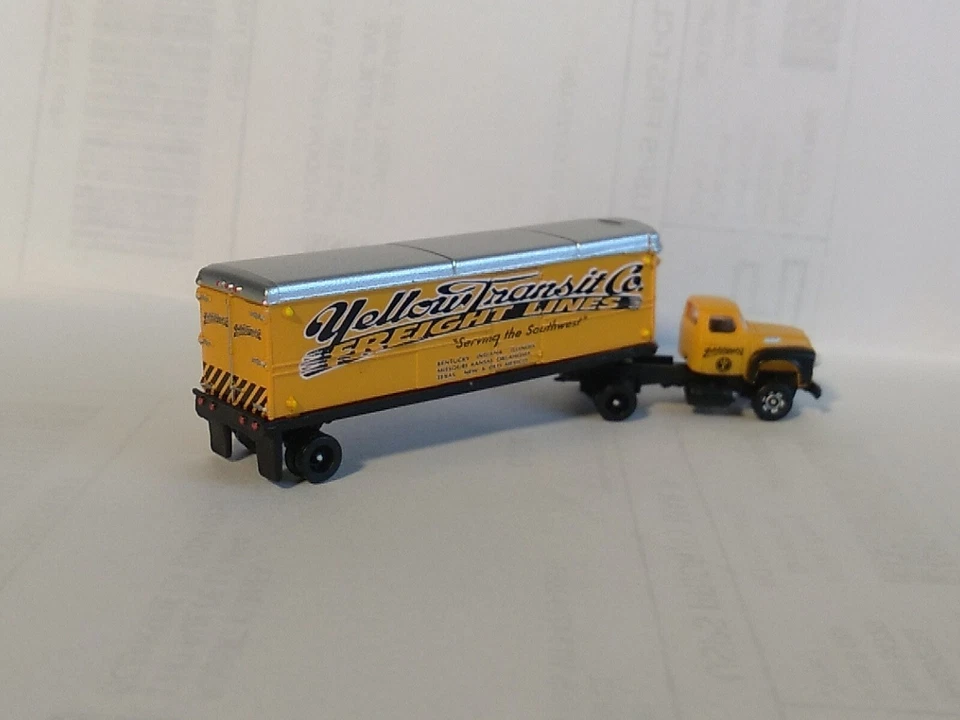 Remolque tractor Classic Metal Works Yellow Freight Company escala N Foto 3 de 4