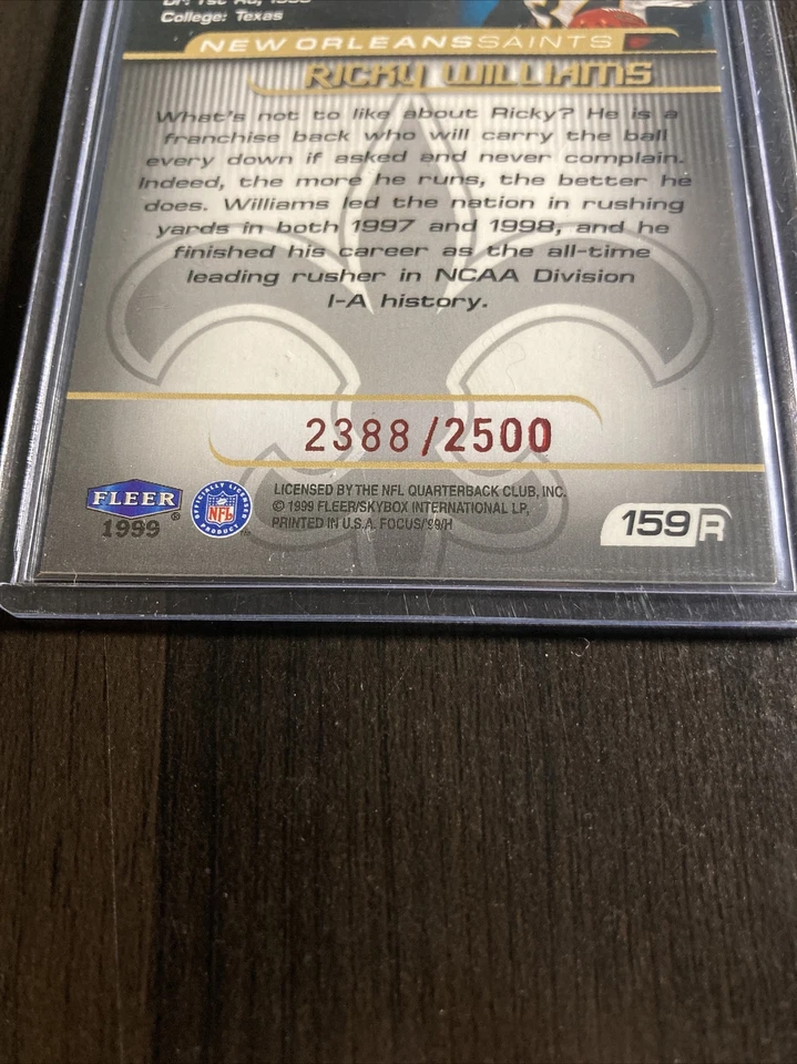 Ricky Williams FLEER FOCUS ROOKIE LIMITED CARD 2388/2500 NFL 1999 T5-256 - Image 3 of 3