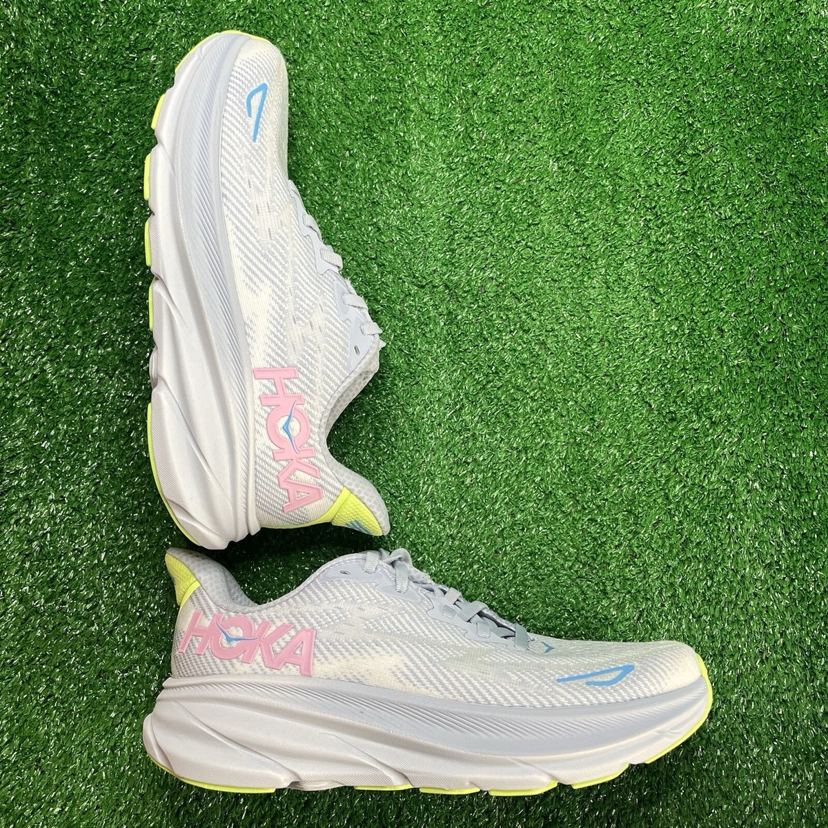 Hoka one One Clifton Women's Size D Wide 'Gull Sea Ice