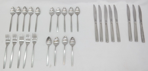 Oneida Melissa Posate Acciaio Inox Motivo Floreale Lotto 27 Pezzi TF - Foto 1 di 8