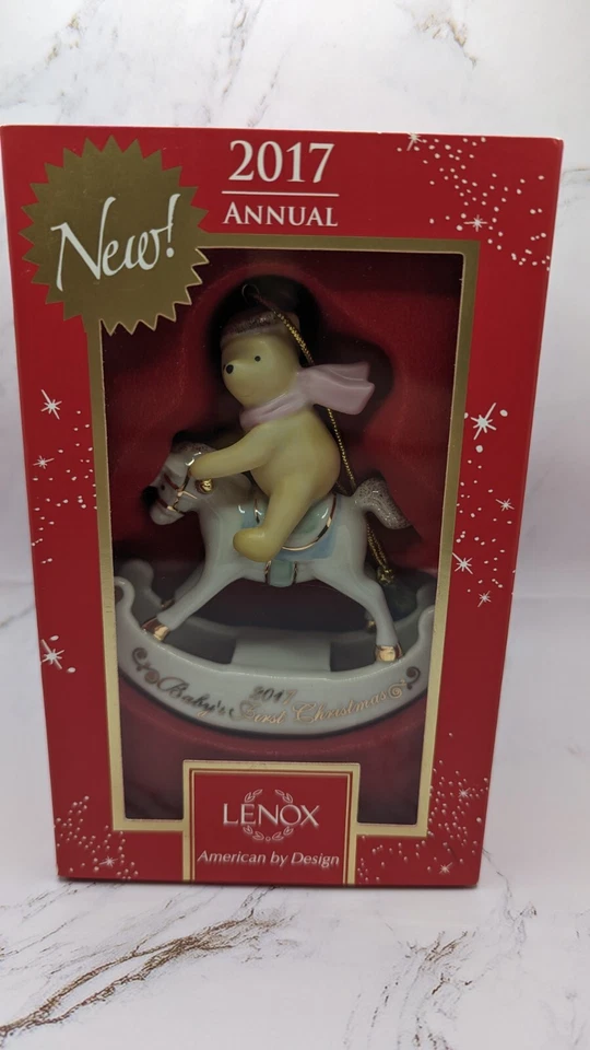 LENOX Porcelain Unisex Winnie the Pooh 2017 Baby's First Christmas Ornament NEW Foto 2 de 4