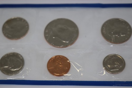1981 US Mint Set With Original Packaging - Picture 3 of 4