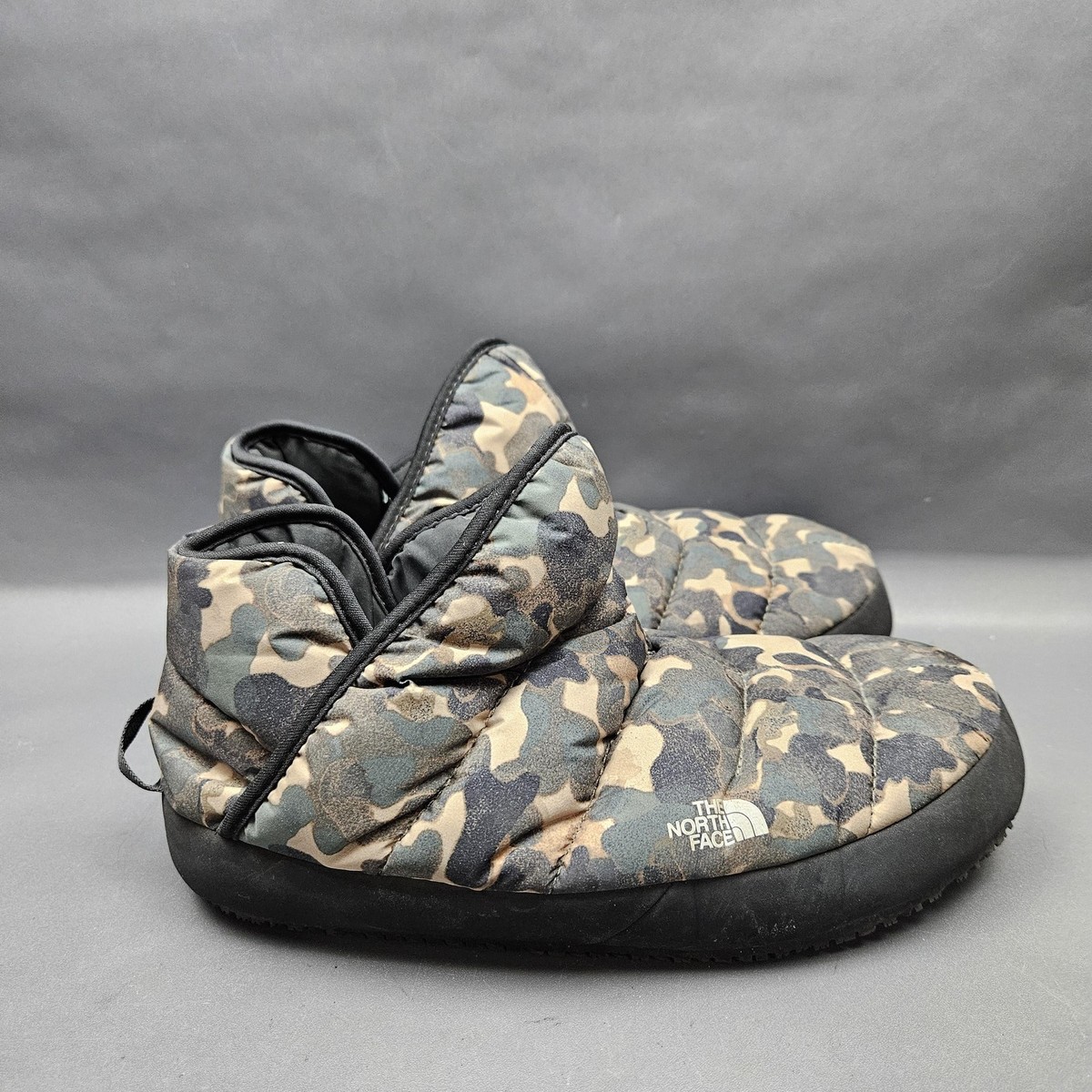 はると The North Face Shoes Mens Size 5 Green Camo ThermoBall Traction