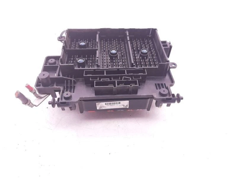 Fuse Box Engine Classic Style 06-07 GMC Sierra 1500 PICKUP 15139209 - Image 2 of 4