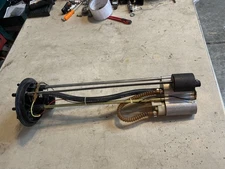 VRSC Vrod v-rod  Fuel Pump Sender Assembly OEM  02-06 good condition 