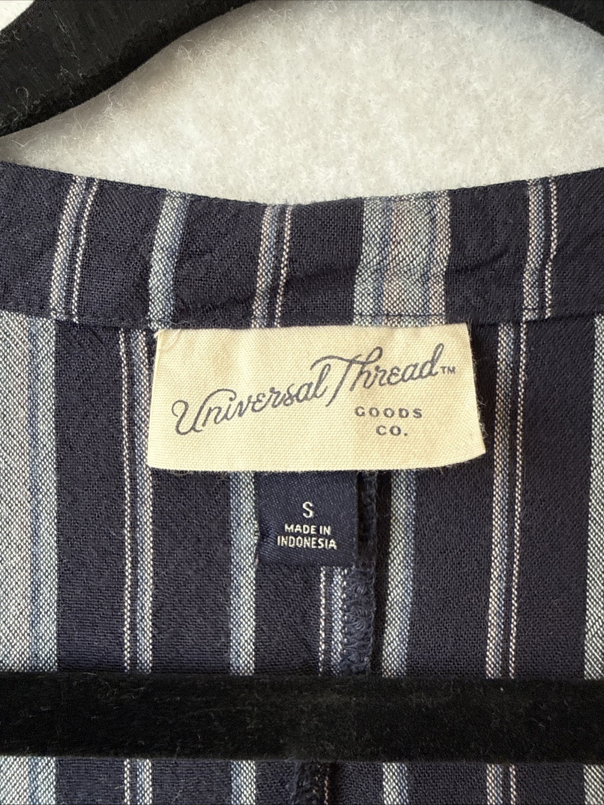 Universal Thread Navy Blue Striped Button Tie Fro… - image 4