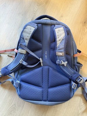 THE NORTH FACE NF Women display picture 1