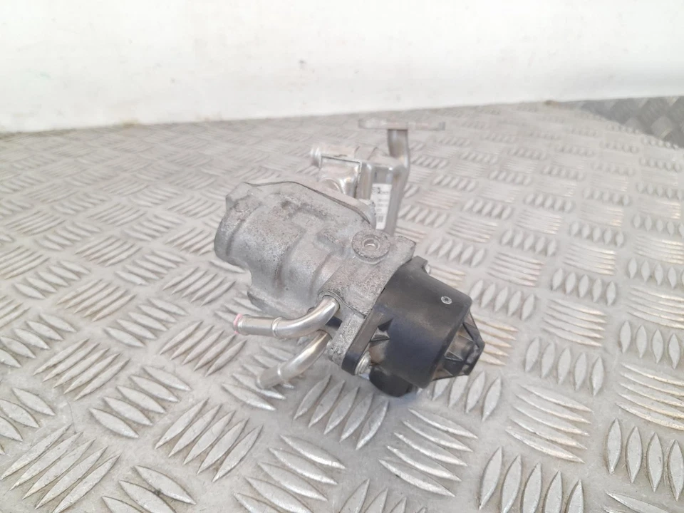 Toyota Aygo Mk2 2014-2022 Egr Valve/cooler 25680-0Q010 - Image 2 of 4