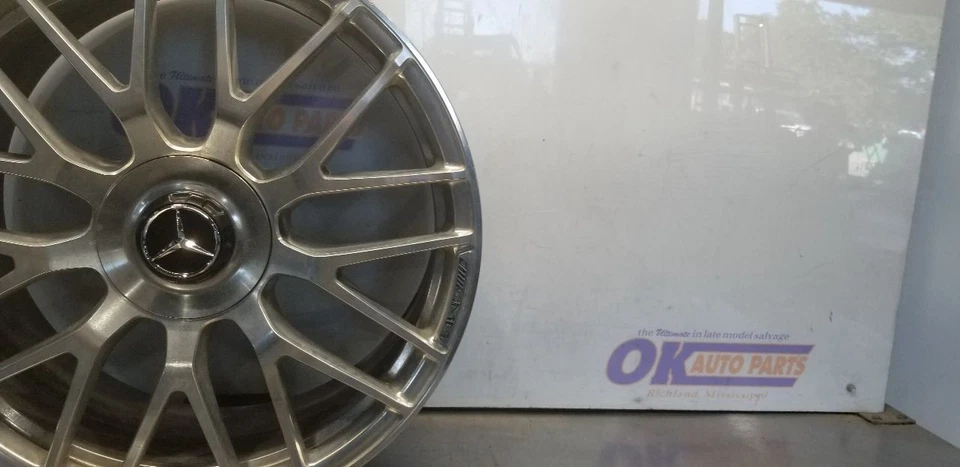 17 MERCEDES BENZ C63S AMG W205 19X8.5 Y 9 SPOKE WHEEL RIM MACHINED AND SILVER - Изображение 4 из 4