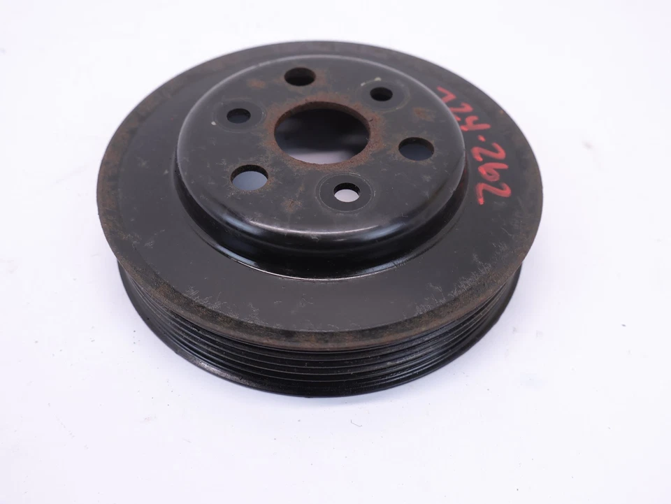 Крышка шкива водяного насоса двигателя Subaru Forester 2014-2018 годов выпуска 2,5 л 21151AA100 от оригинального производителя - Изображение 3 из 4