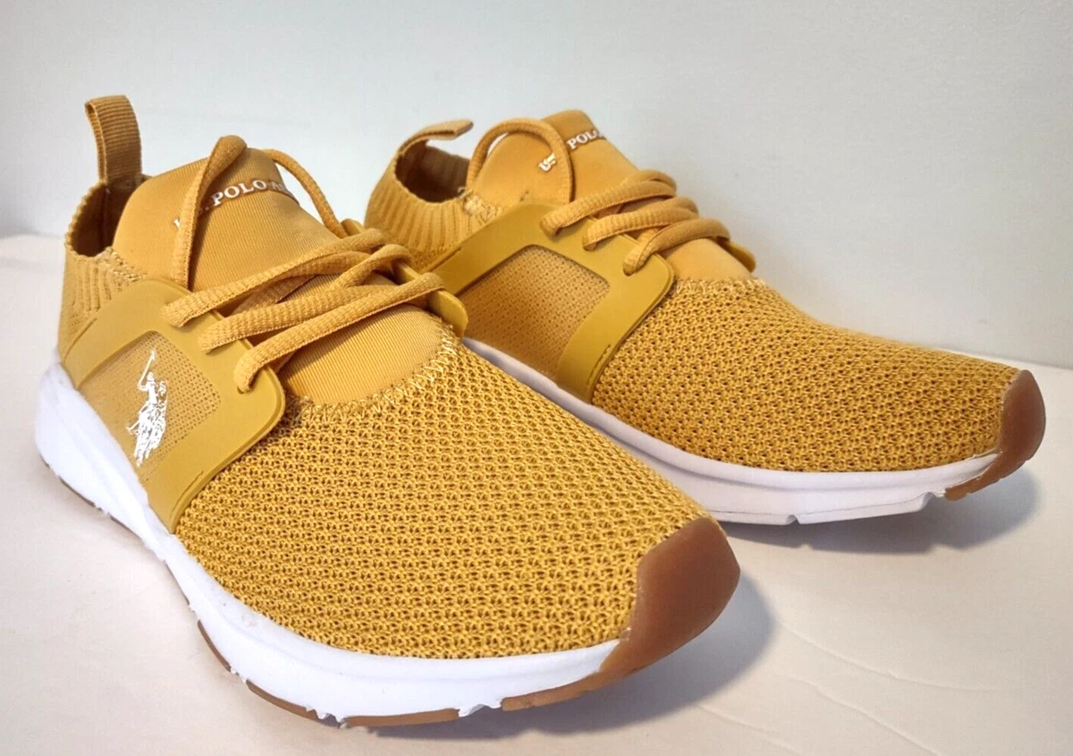 Mustard top yellow shoes