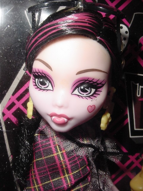 draculaura i love shoes