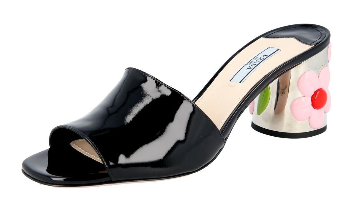 AUTH LUXURY PRADA FLORAL SANDALS SHOES 1XX310 BLACK PATENT AUTH LUXURY PRADA FLORAL SANDALS SHOES 1XX310 BLACK PATENT