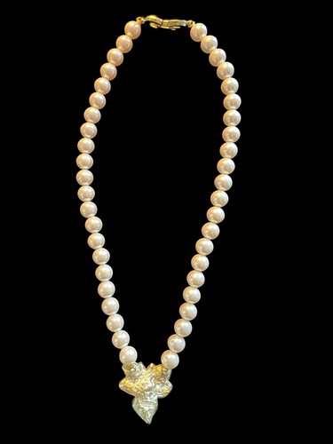 Vintage Richelieu Necklace Faux Pearl Gold Tone Leaf Rhinestone 14" Choker - Picture 6 of 6