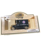 Lledo Days Gone Chevron commemorative 1927 Pearl Oil Van Made In England C1