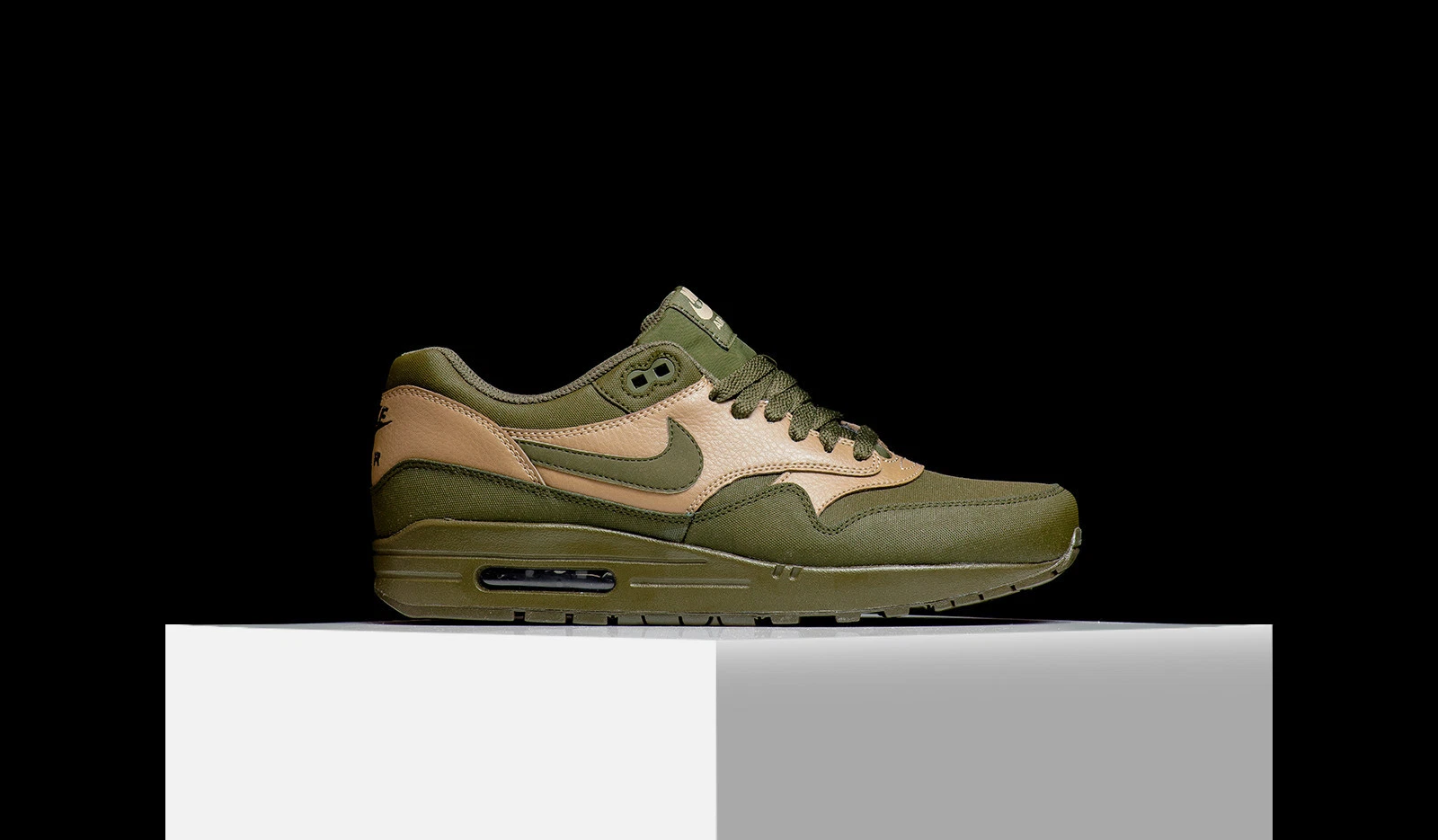 NIKE AIR MAX 1 CUIR PREMIUM LODEN FONCÉ HTM SUPREME 705282 300 homme taille 8