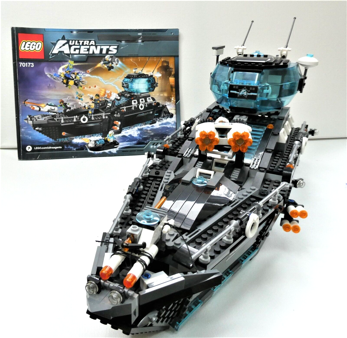 LEGO 70173 Ultra Agents Ocean HQ with ALL 6 FIGURES MINIFIGURES